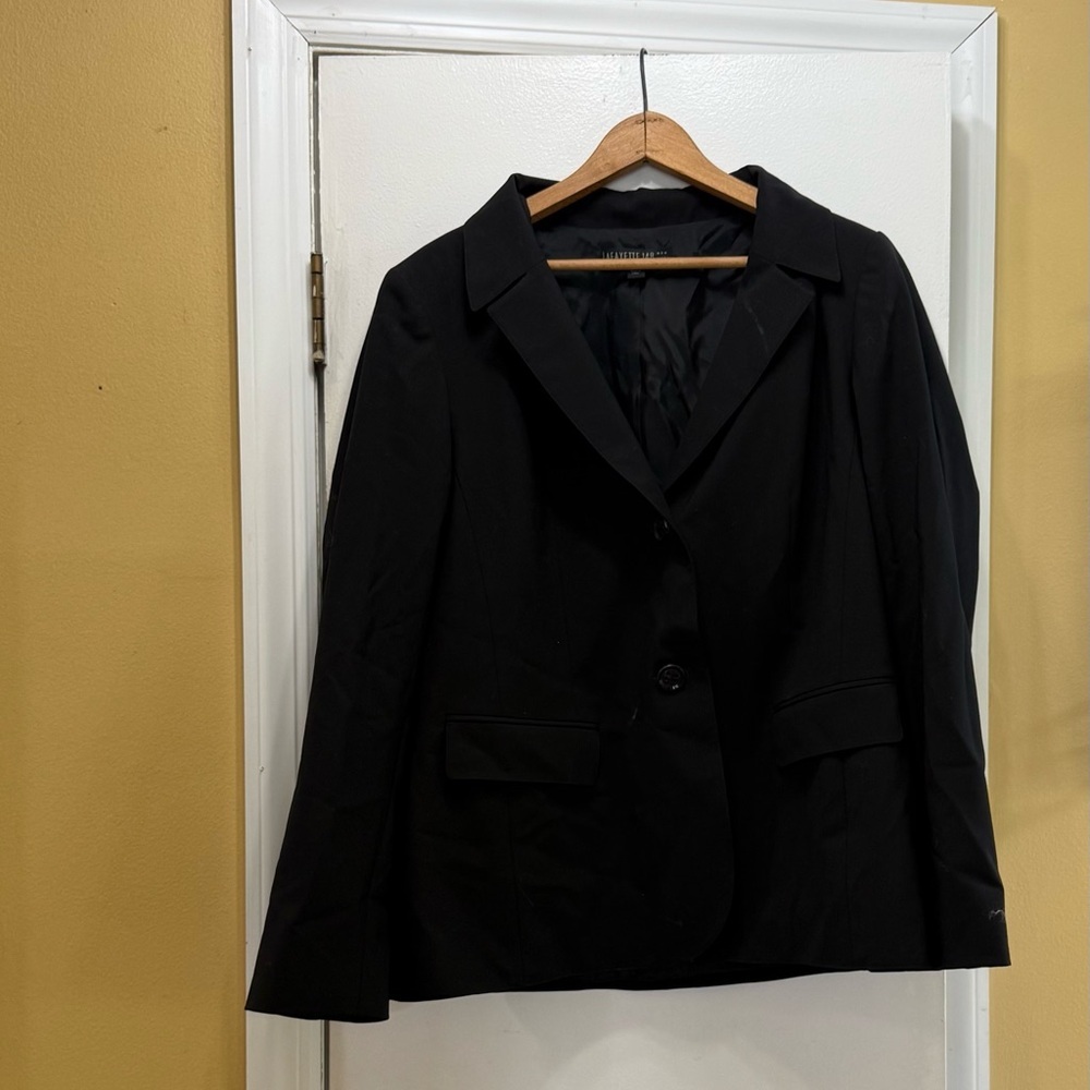 Lafayette 148 New York Classic Black Women's Blazer! EUC